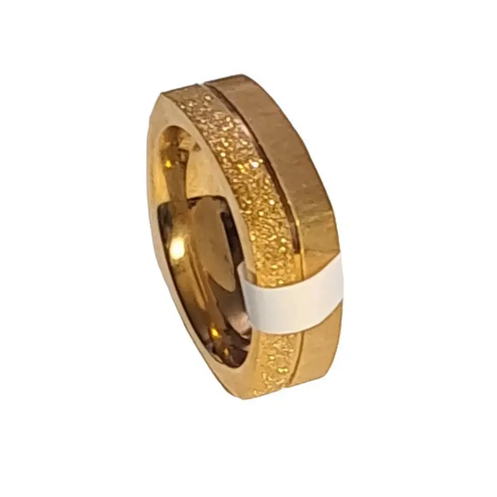 New stainless steel gold toned ring size‎ 12